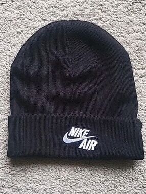Nike Air Beanie Hat Black Knit Center Swoosh Logo Embroidered Winter Ski Unisex